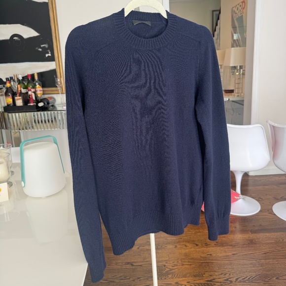 Prada Men's Wool & Cashmere Navy Sweater - Picture 1 of 6